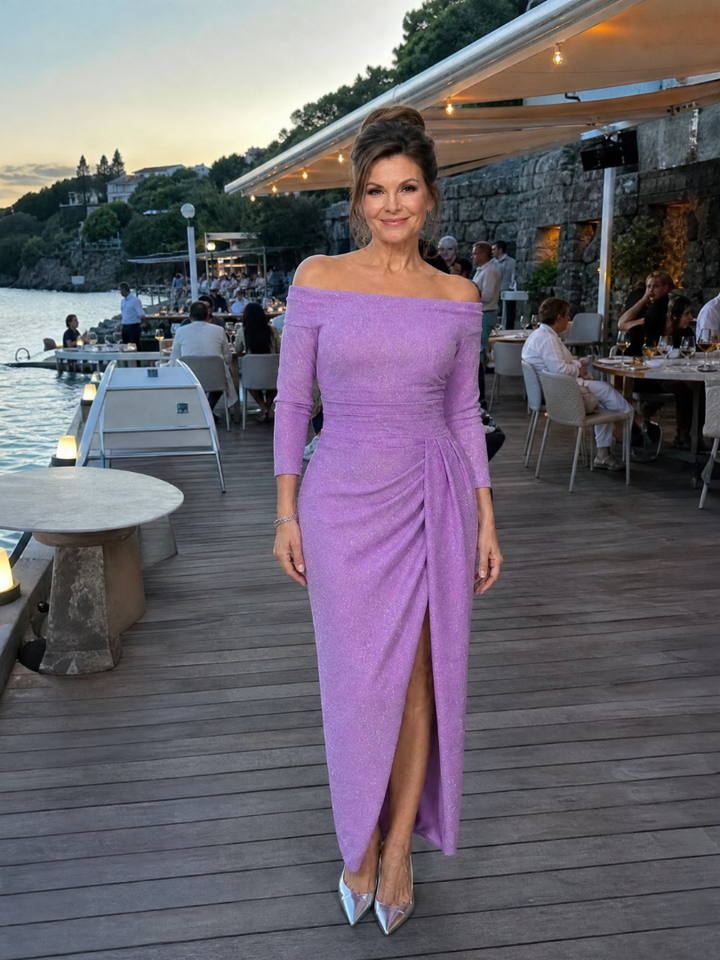 Tindra | Robe Midi Fendue à Épaules Dénudées